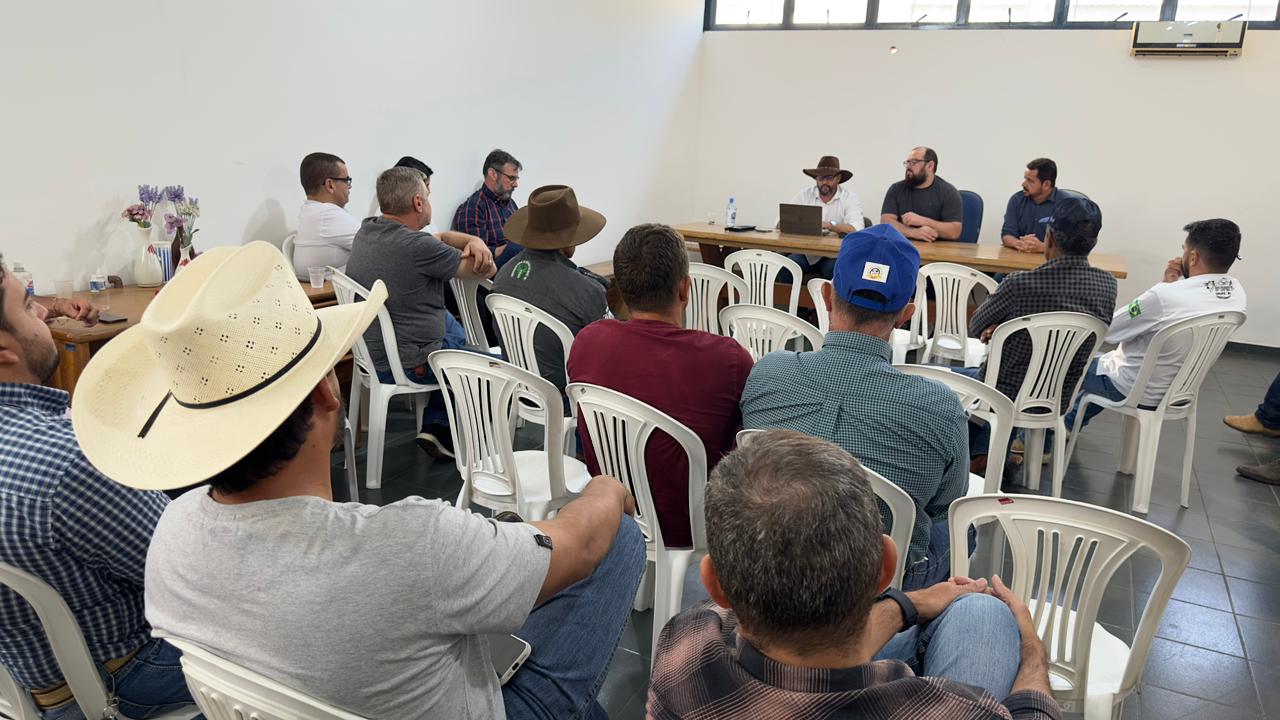 Em reunião com presidentes de feiras agropecuárias, secretário de Agricultura Luiz Paulo destaca fomento do governador Marcos Rocha